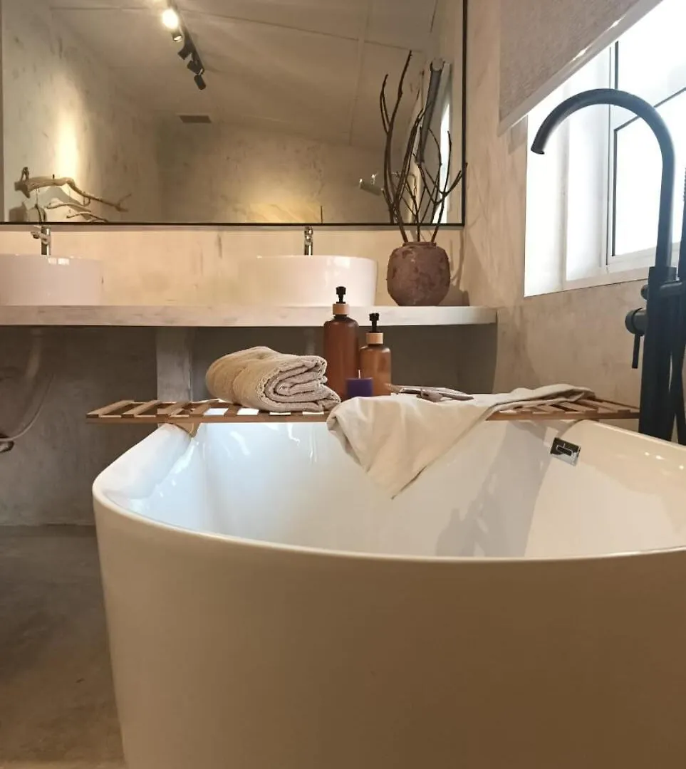 Senju Georgetown Heritage Prewarhouse 4Br 5-15 Pax 0*, Джорджтаун Малайзия