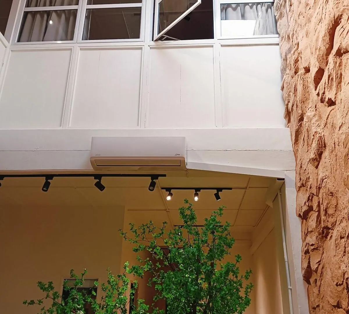 Senju Georgetown Heritage Prewarhouse 4Br 5-15 Pax